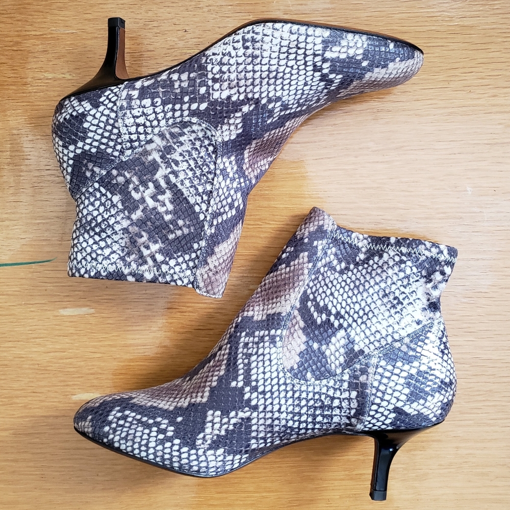 DONALD J PLINER Natural Python Stretch Bootie